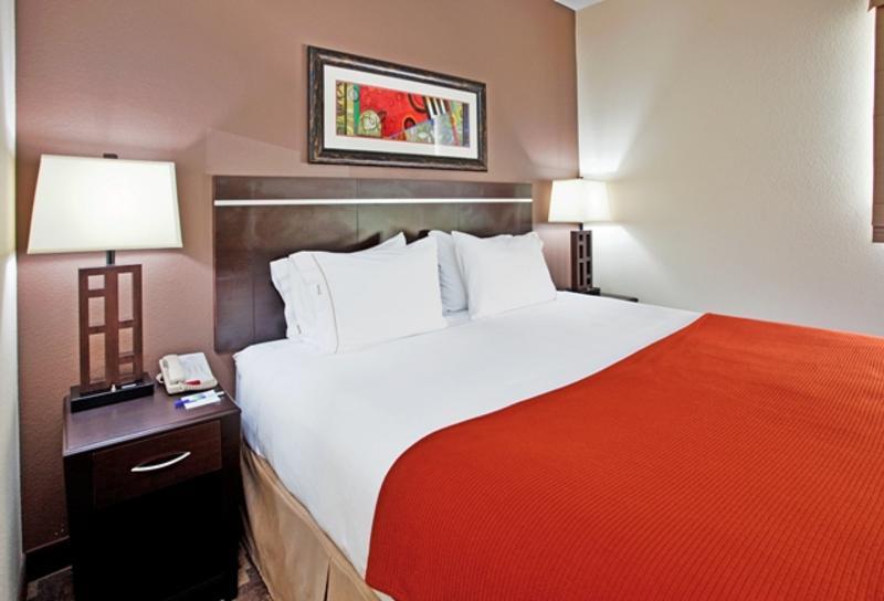 Holiday Inn Express Hotel And Suites Lincoln Airport By Ihg Exterior foto